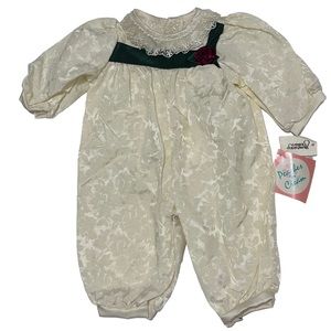 Peaches‎ n Cream One Piece Outfit 0/3 Months Ivory Floral Design Red And Green
